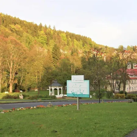 U Lanovky Appartement *